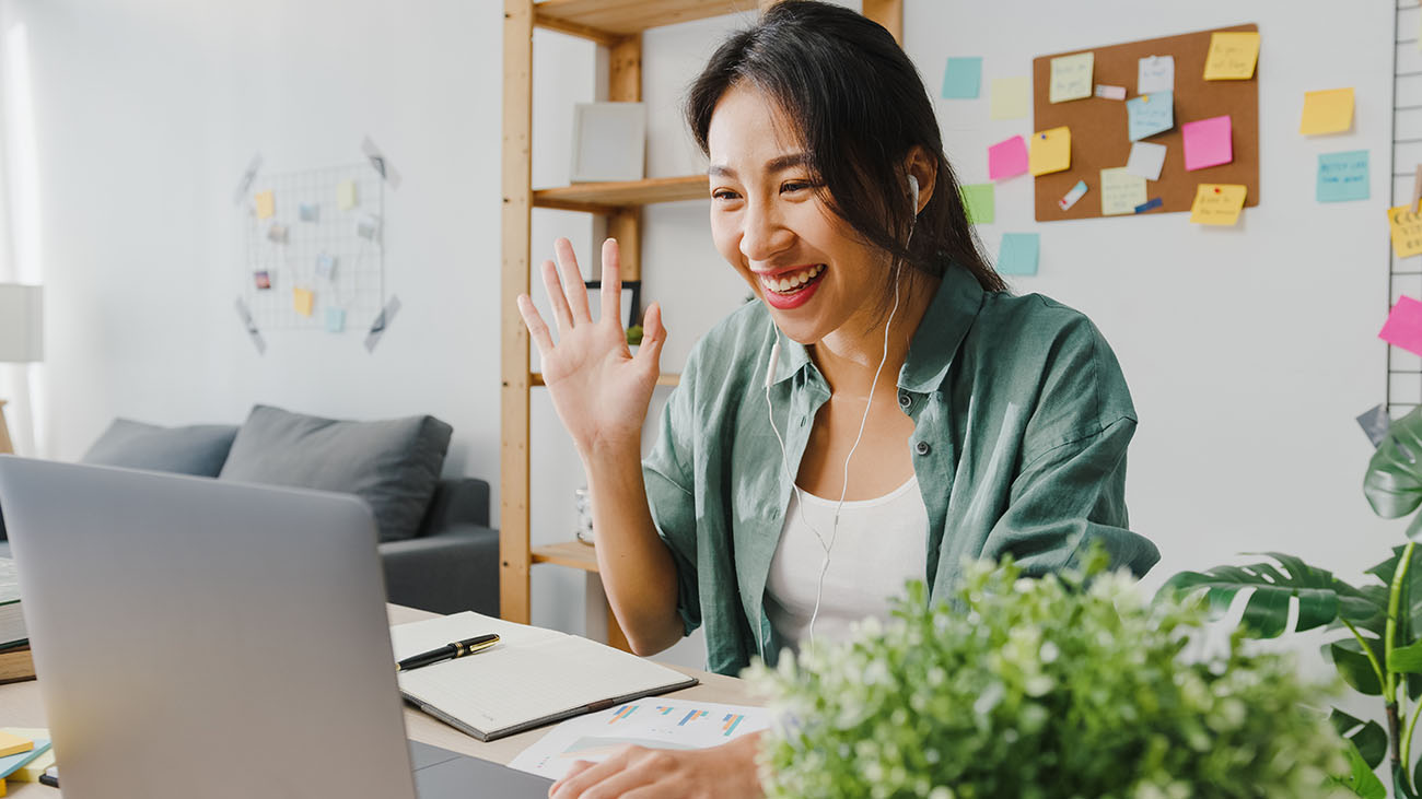 woman on laptop